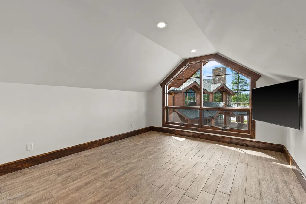 569 E Village Drive Bigfork MT 59911