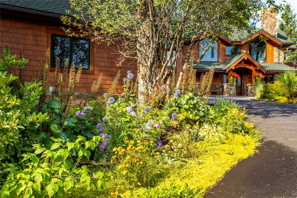 569 E Village Drive Bigfork MT 59911