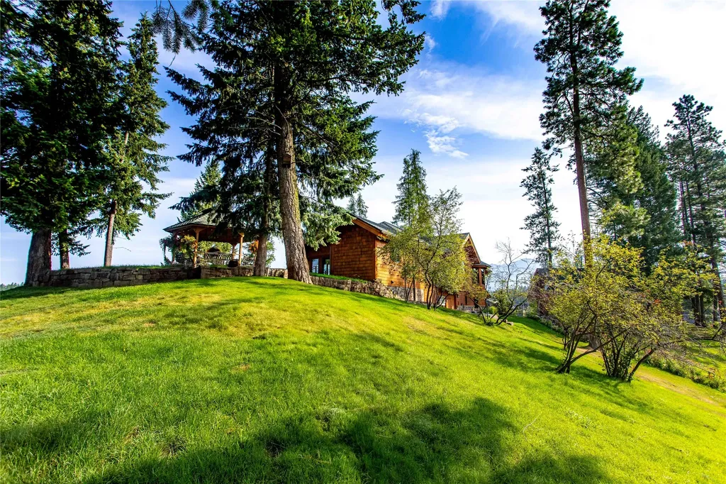 569 E Village Drive Bigfork MT 59911