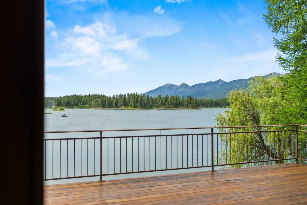 569 E Village Drive Bigfork MT 59911