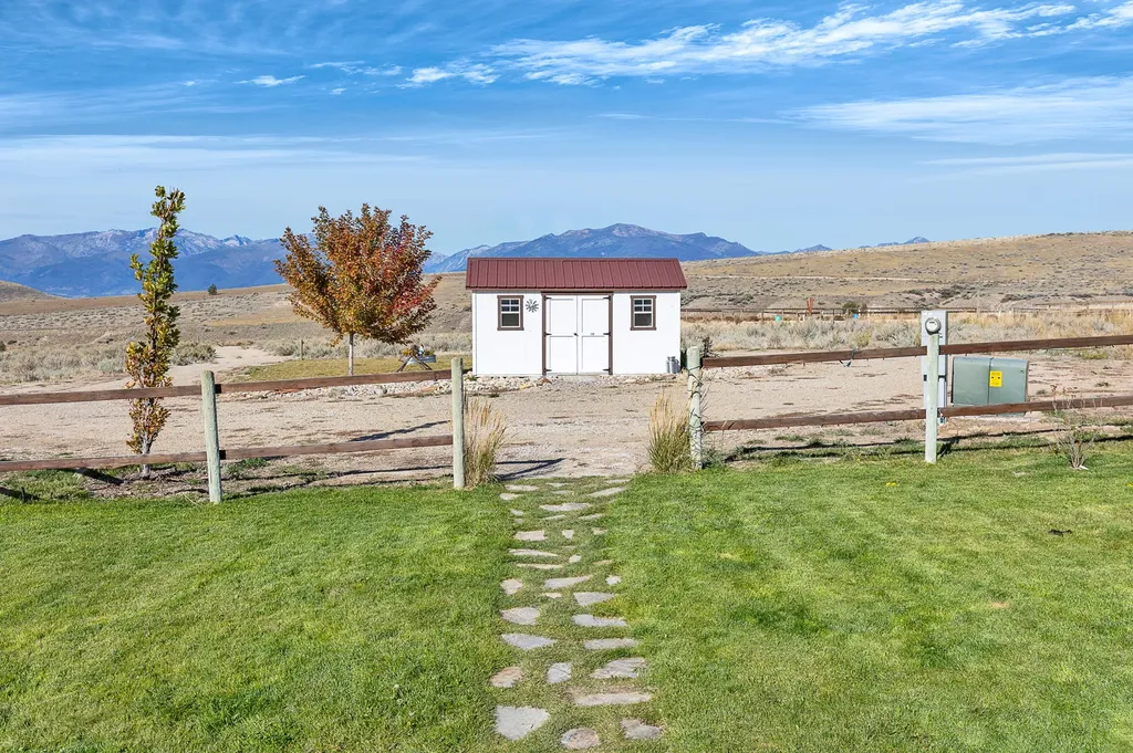 561 Double D Road Stevensville MT 59870