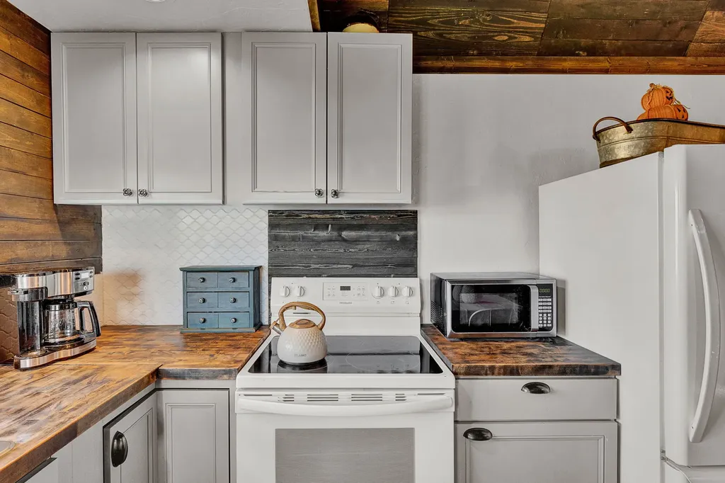 561 Double D Road Stevensville MT 59870