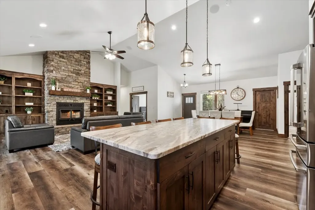 9343 Us Hwy 2 W Marion MT 59925