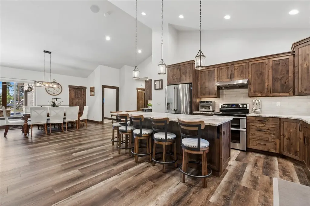9343 Us Hwy 2 W Marion MT 59925