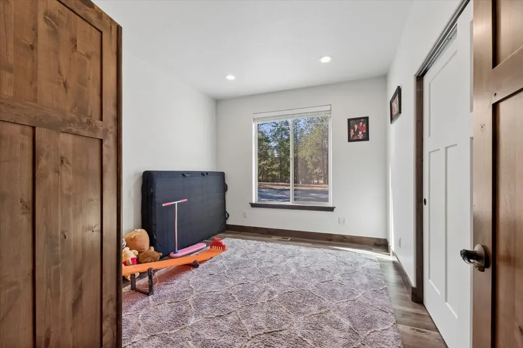 9343 Us Hwy 2 W Marion MT 59925