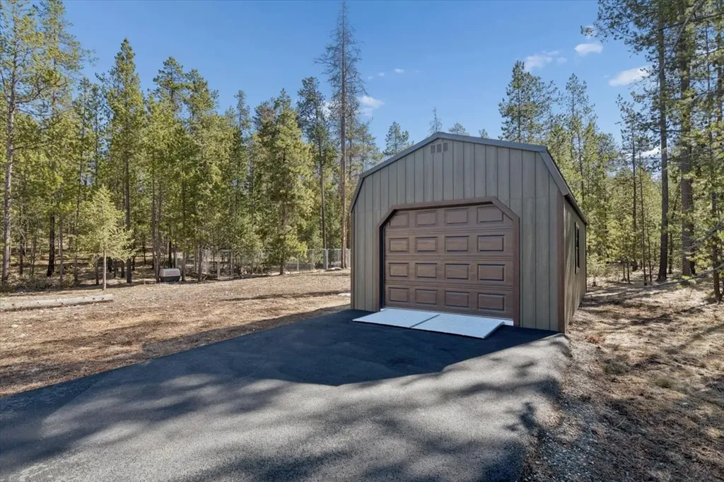 9343 Us Hwy 2 W Marion MT 59925