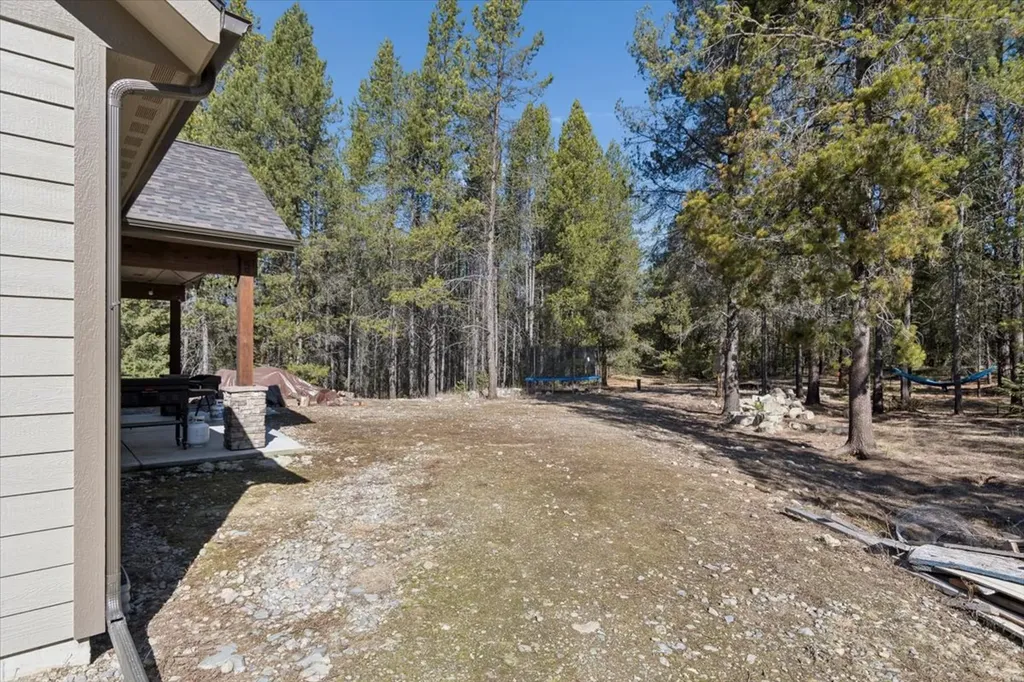 9343 Us Hwy 2 W Marion MT 59925