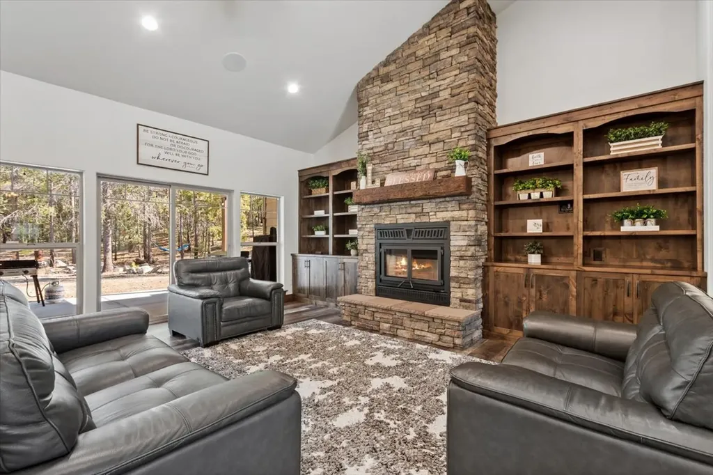 9343 Us Hwy 2 W Marion MT 59925