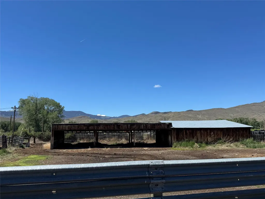 263 W Bovine Way Melrose MT 59743
