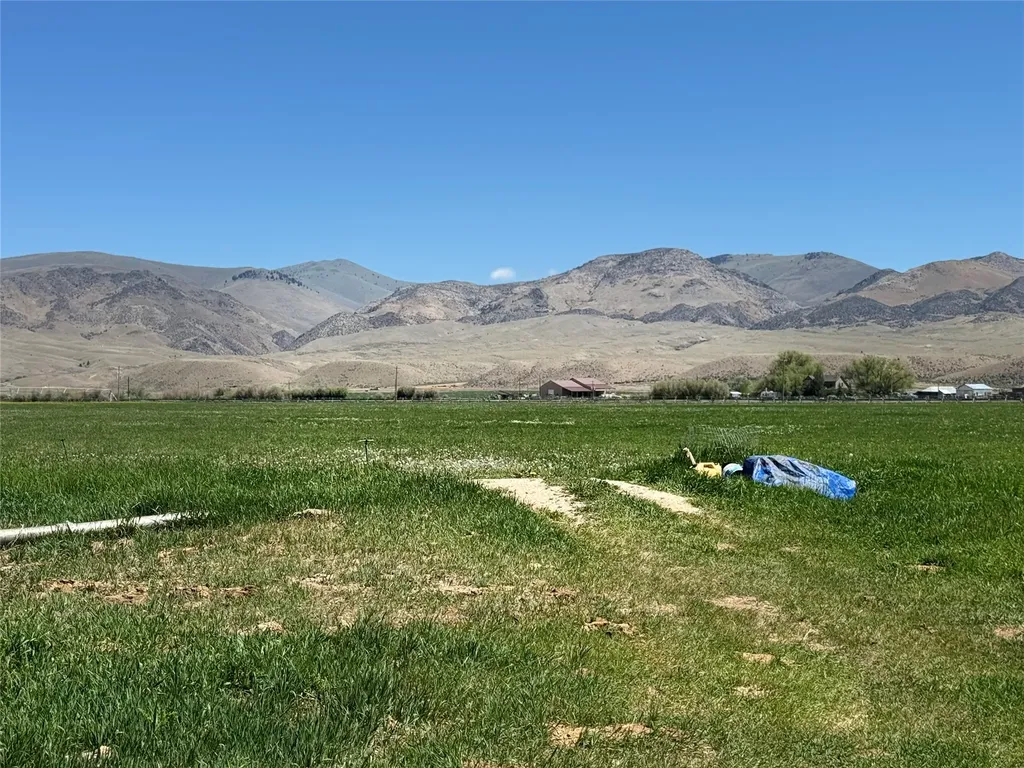 263 W Bovine Way Melrose MT 59743