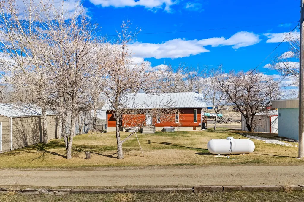 304 Hill Avenue Power MT 59468