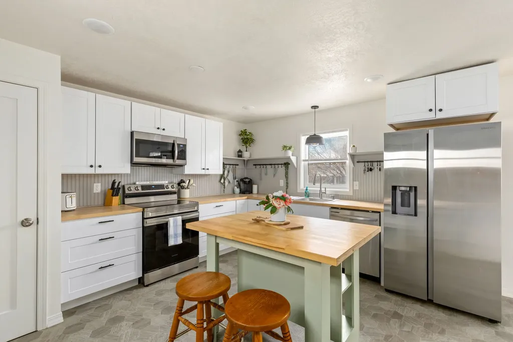 1720 9th Avenue S Great Falls MT 59405