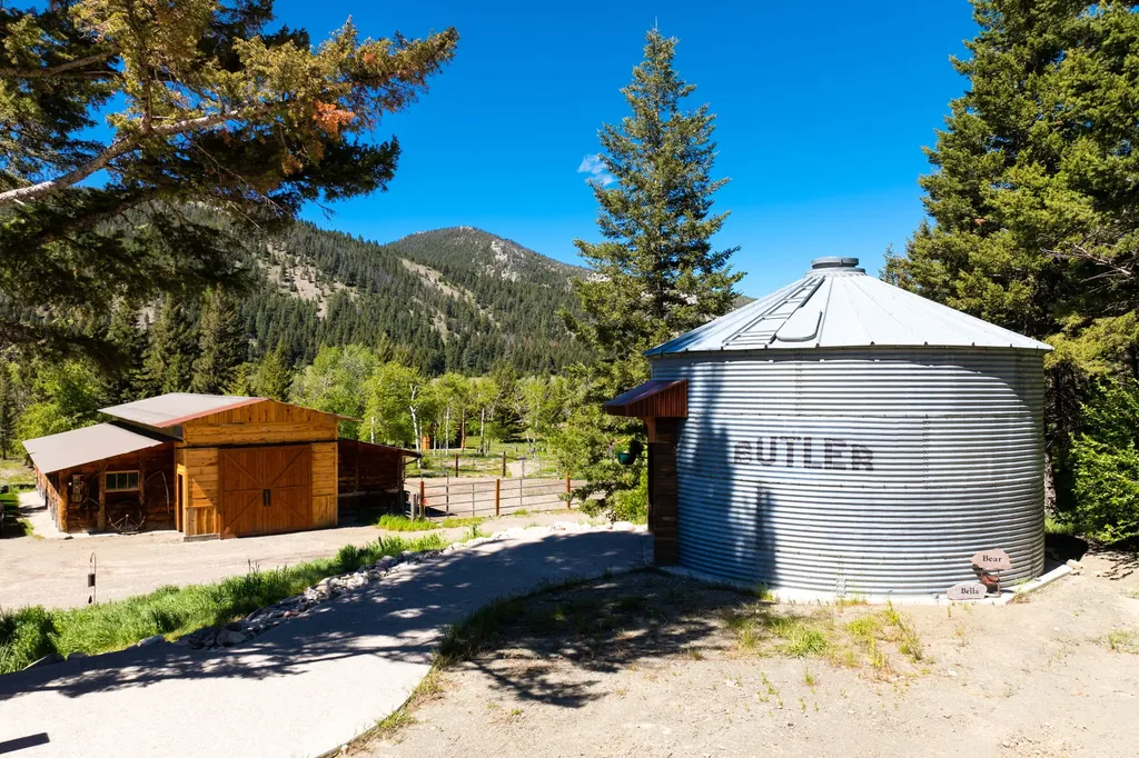 4509 Dearborn Canyon Road Augusta MT 59410