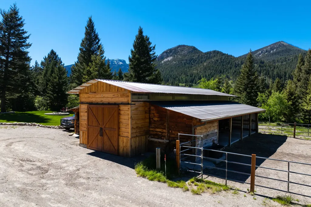 4509 Dearborn Canyon Road Augusta MT 59410