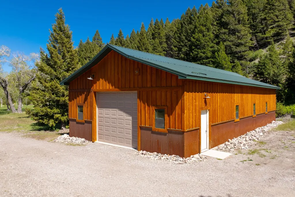 4509 Dearborn Canyon Road Augusta MT 59410