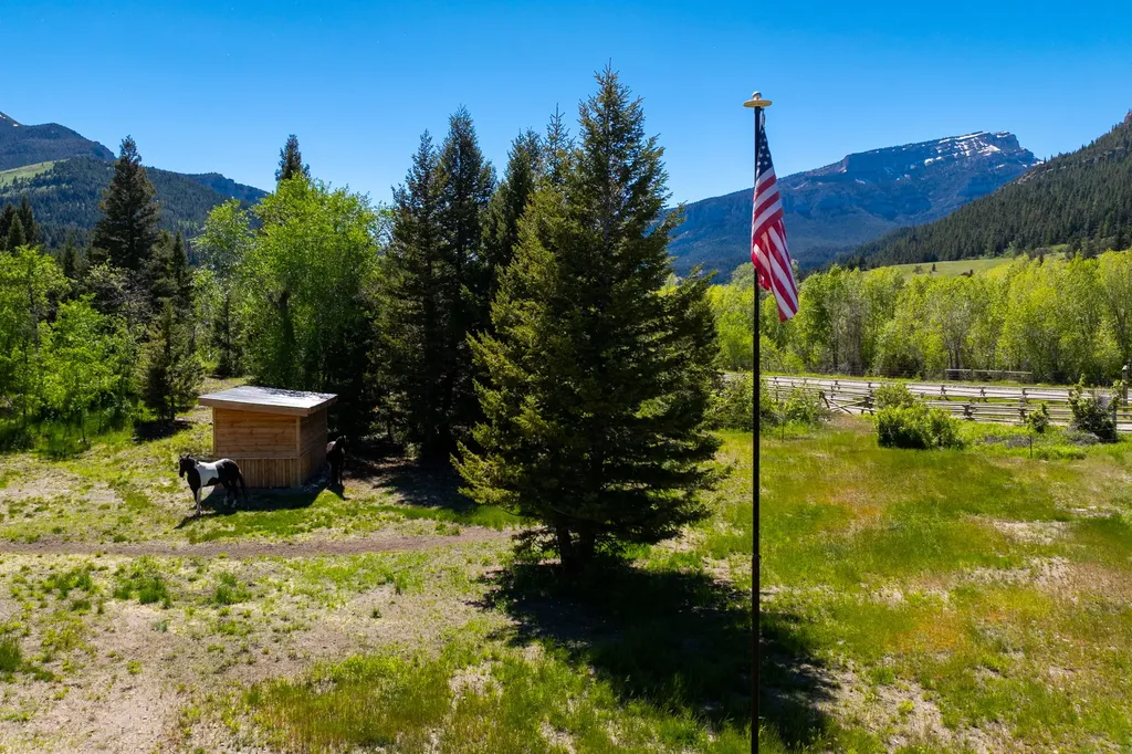 4509 Dearborn Canyon Road Augusta MT 59410