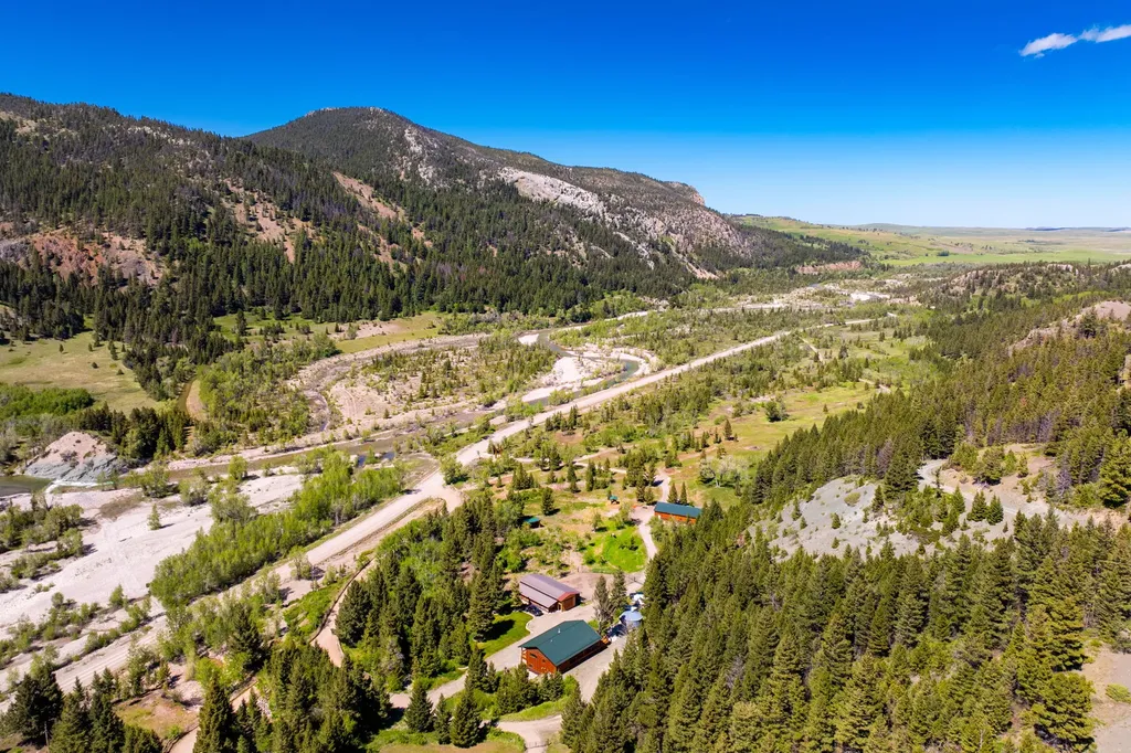 4509 Dearborn Canyon Road Augusta MT 59410