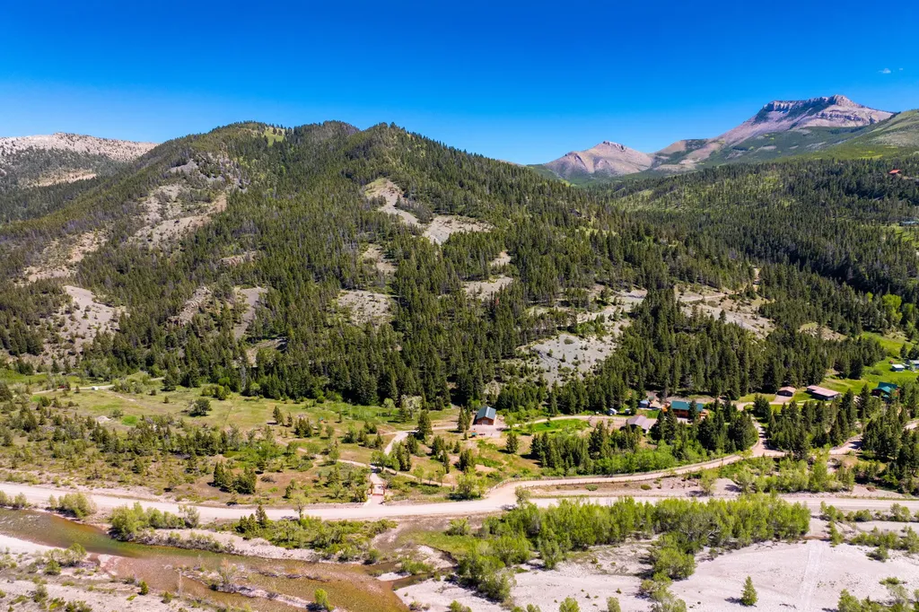 4509 Dearborn Canyon Road Augusta MT 59410