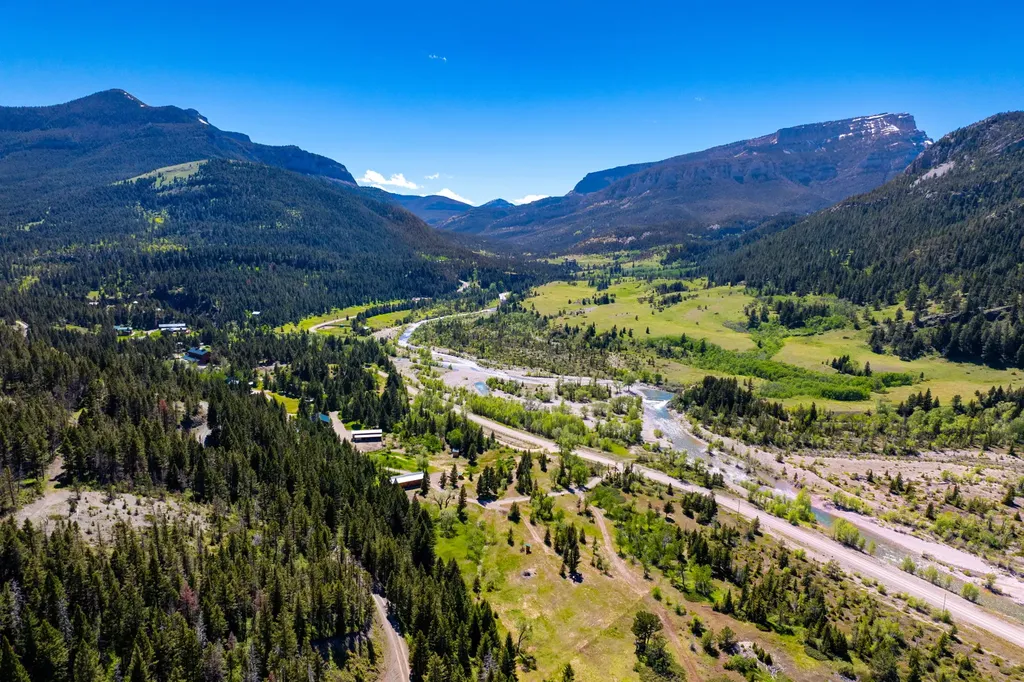 4509 Dearborn Canyon Road Augusta MT 59410