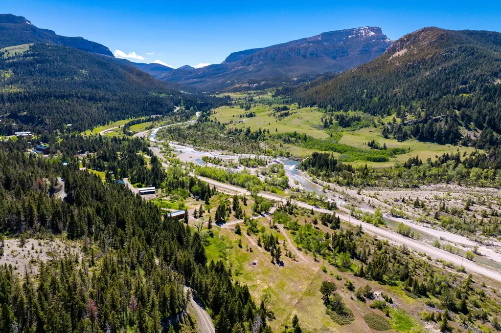 4509 Dearborn Canyon Road Augusta MT 59410