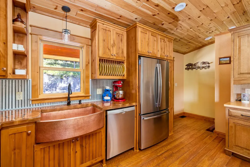 4509 Dearborn Canyon Road Augusta MT 59410
