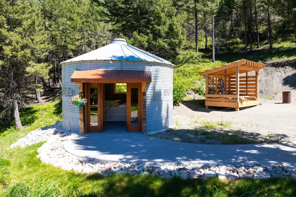 4509 Dearborn Canyon Road Augusta MT 59410