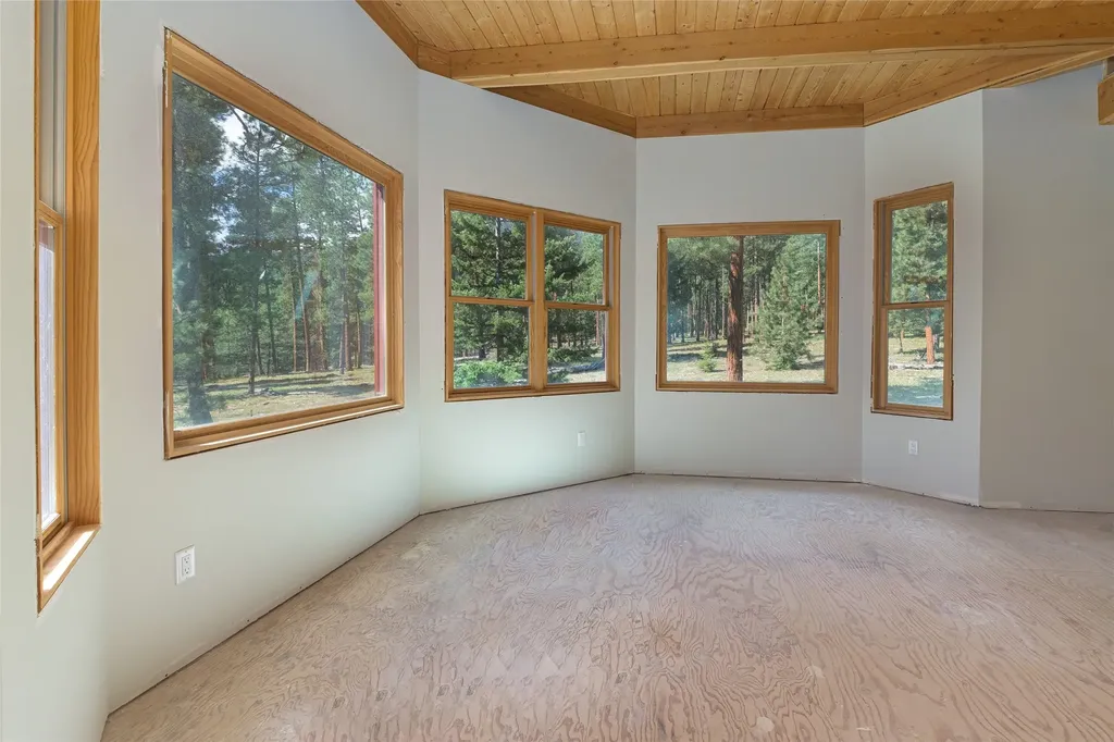 437 Redtail Hawk Lane Stevensville MT 59870