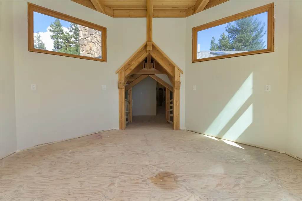 437 Redtail Hawk Lane Stevensville MT 59870
