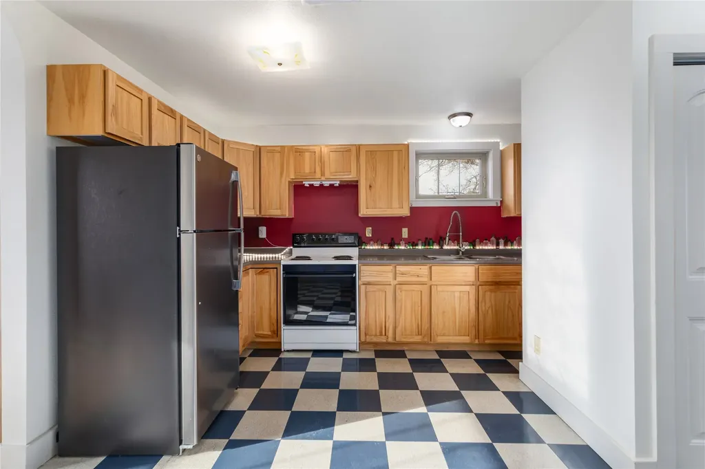 938 Rollins Street Missoula MT 59801
