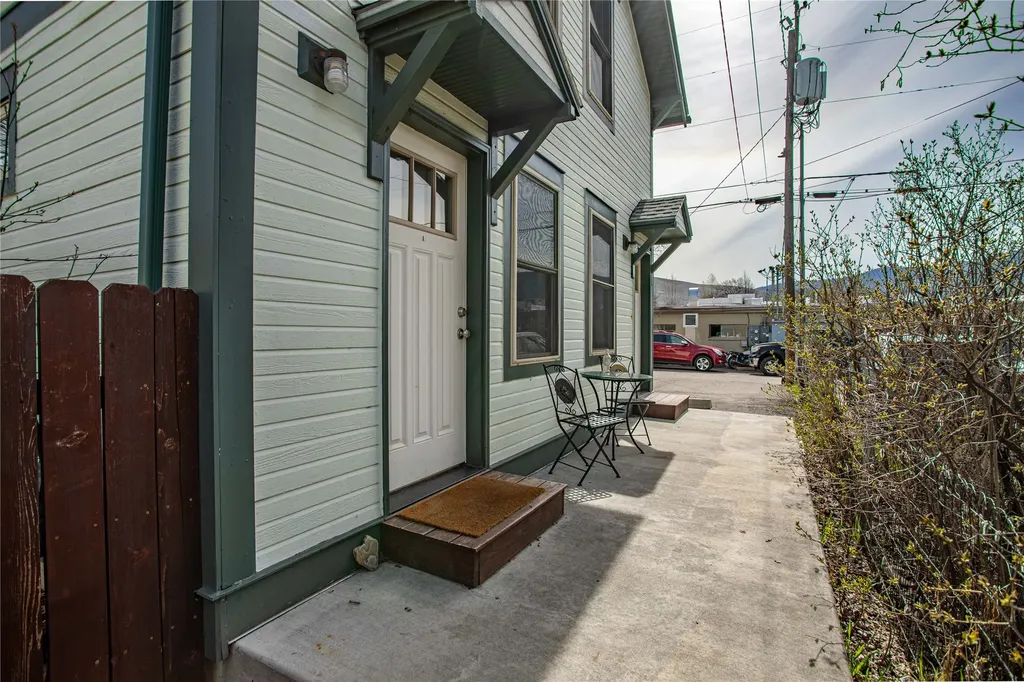 938 Rollins Street Missoula MT 59801