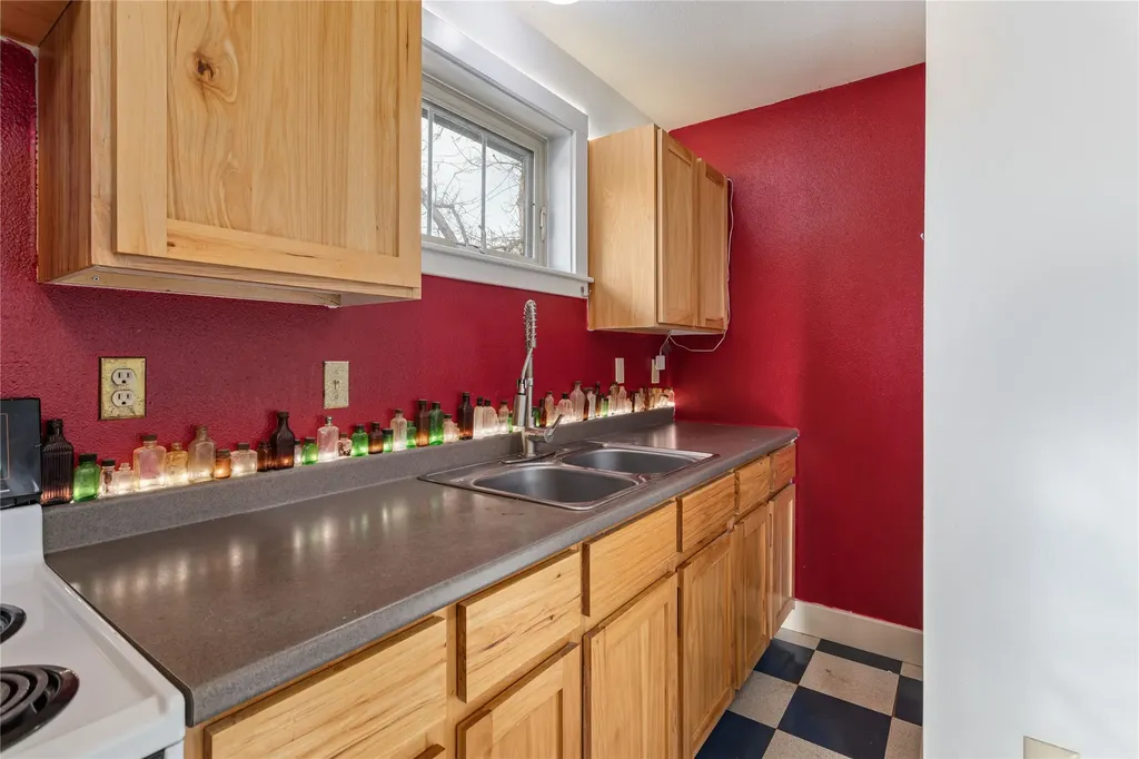 938 Rollins Street Missoula MT 59801