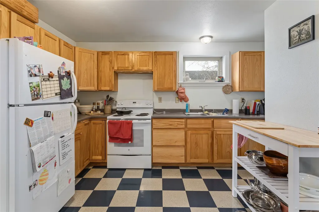 938 Rollins Street Missoula MT 59801