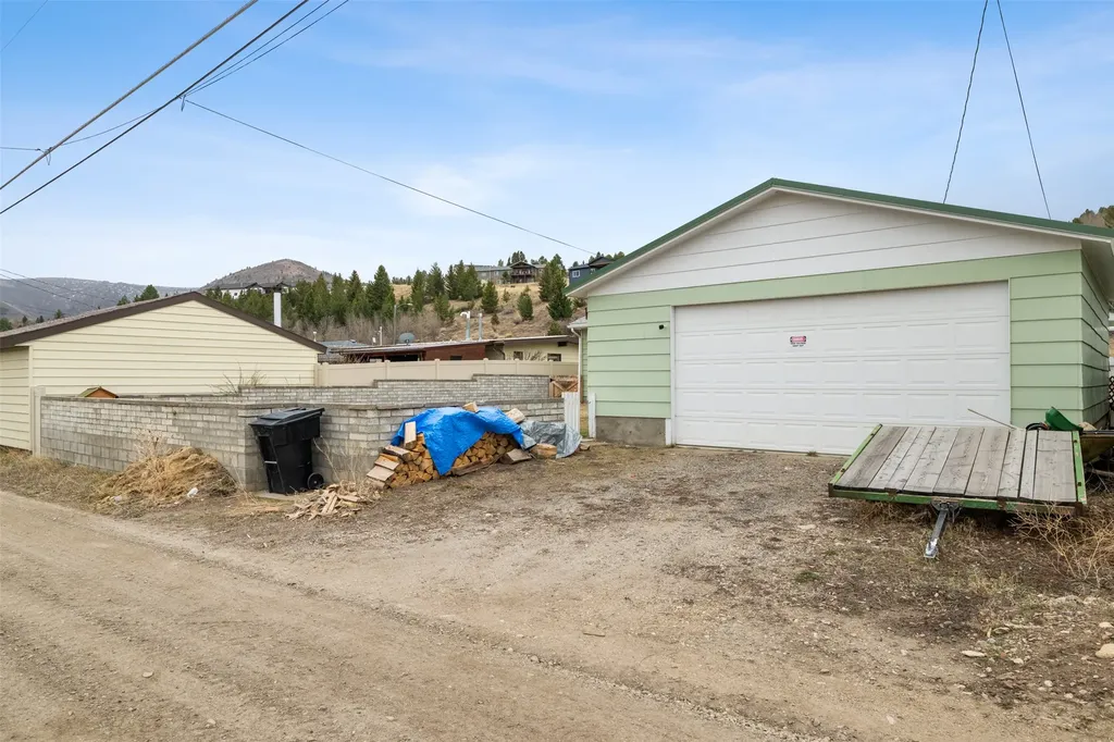1814 Haggin Street Anaconda MT 59711