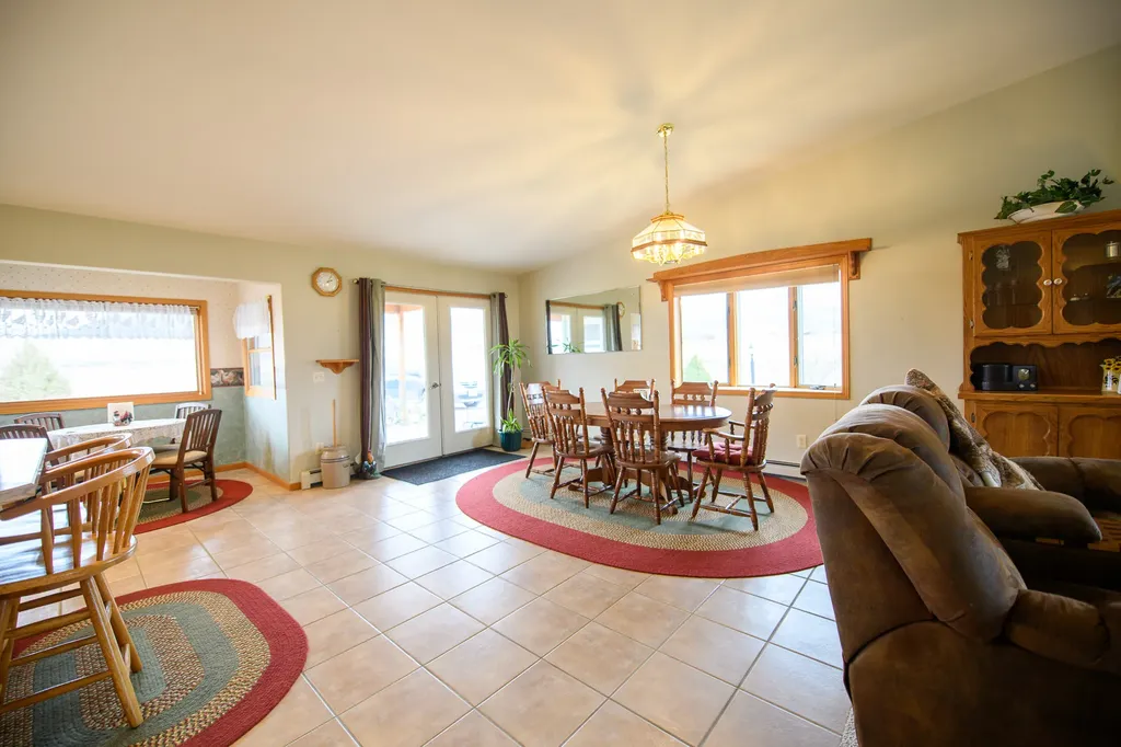 46 Tuke Lane Sheridan MT 59749