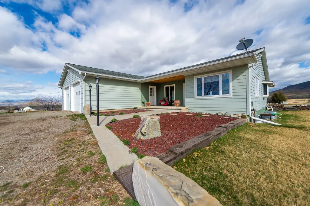 46 Tuke Lane Sheridan MT 59749