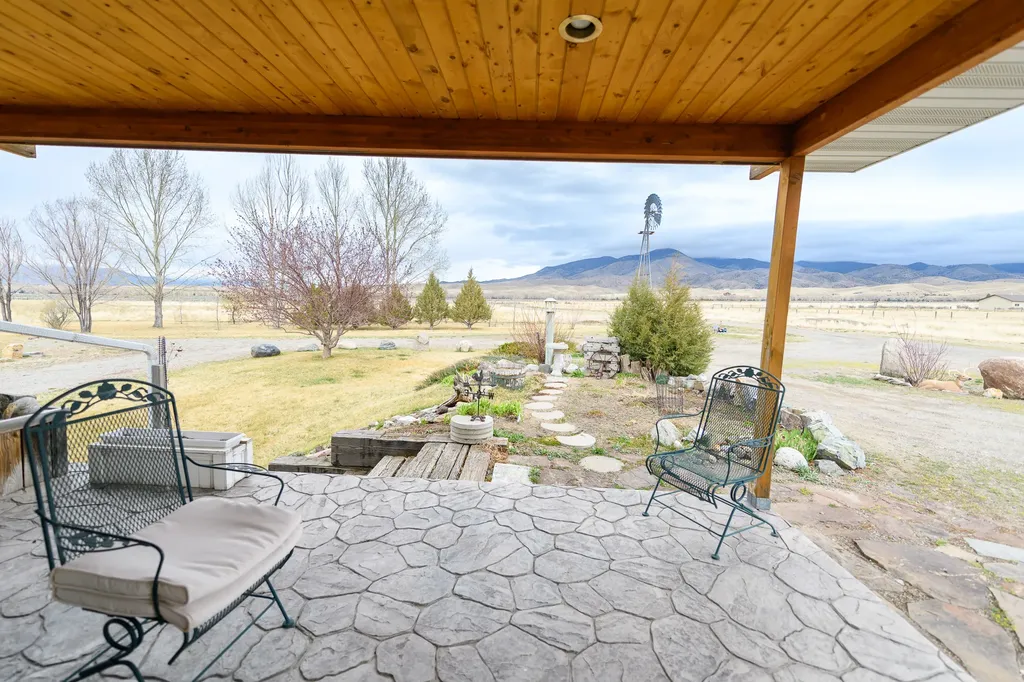 46 Tuke Lane Sheridan MT 59749