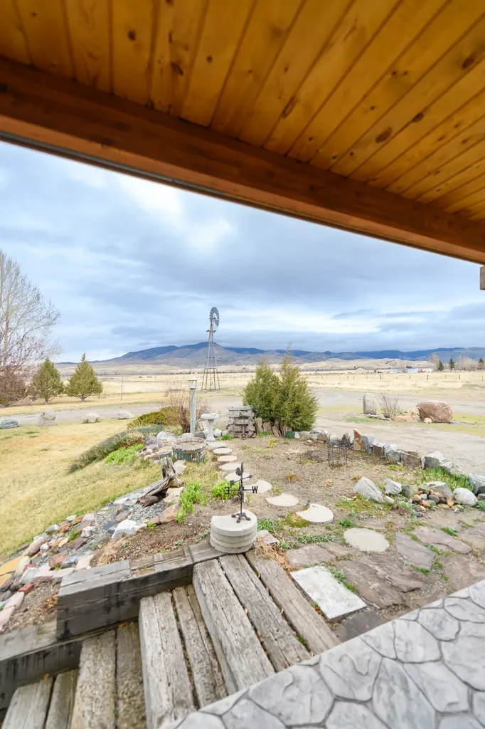 46 Tuke Lane Sheridan MT 59749