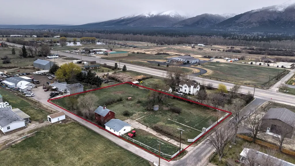 105 Lewis Lane Hamilton MT 59840