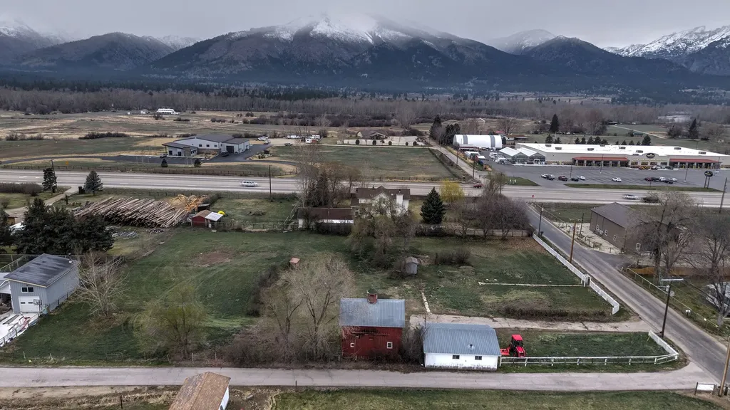 105 Lewis Lane Hamilton MT 59840