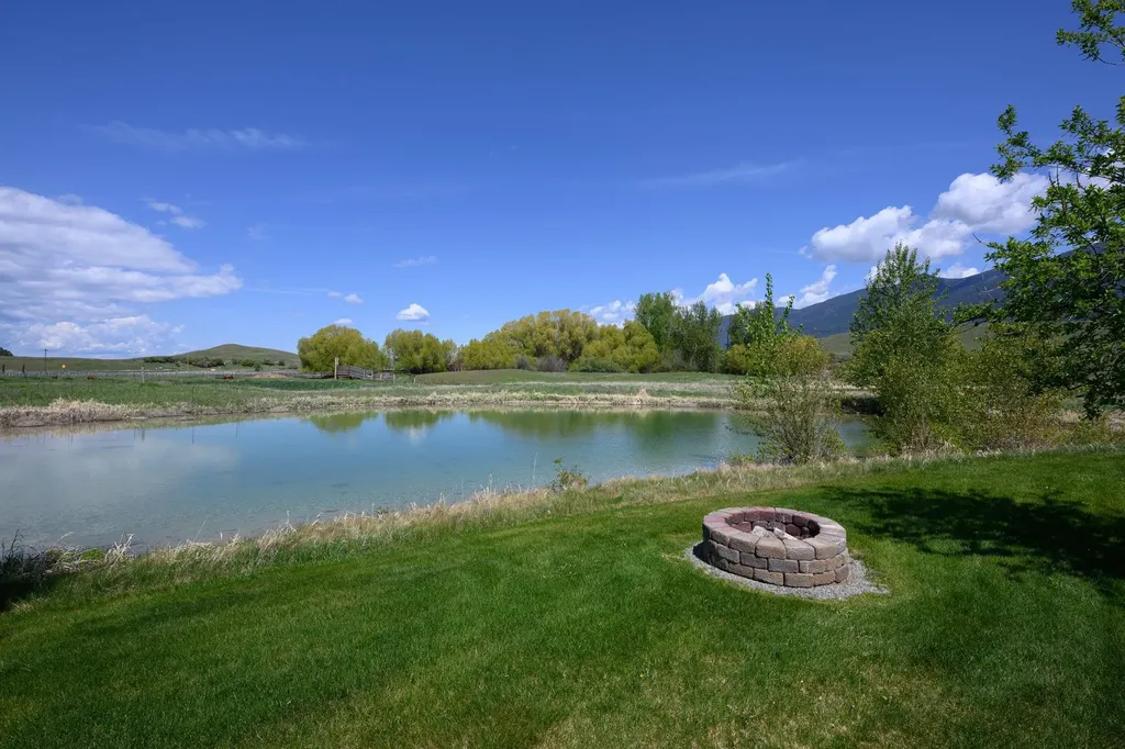 446 Kingfisher Loop Eureka MT 59917