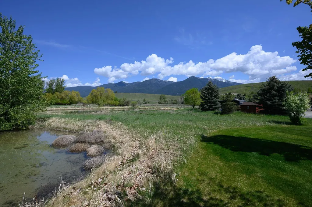 446 Kingfisher Loop Eureka MT 59917