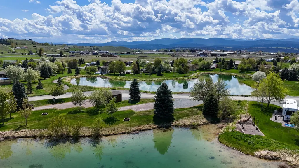 446 Kingfisher Loop Eureka MT 59917