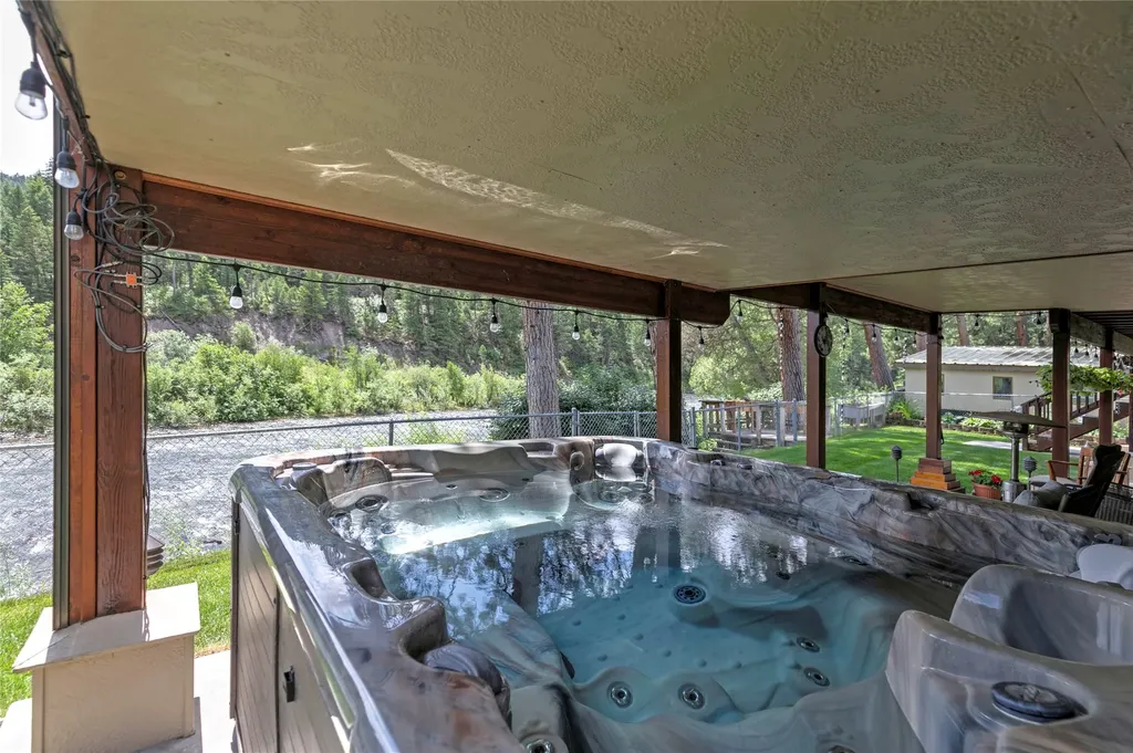 4580 Whitewater Park Potomac MT 59823