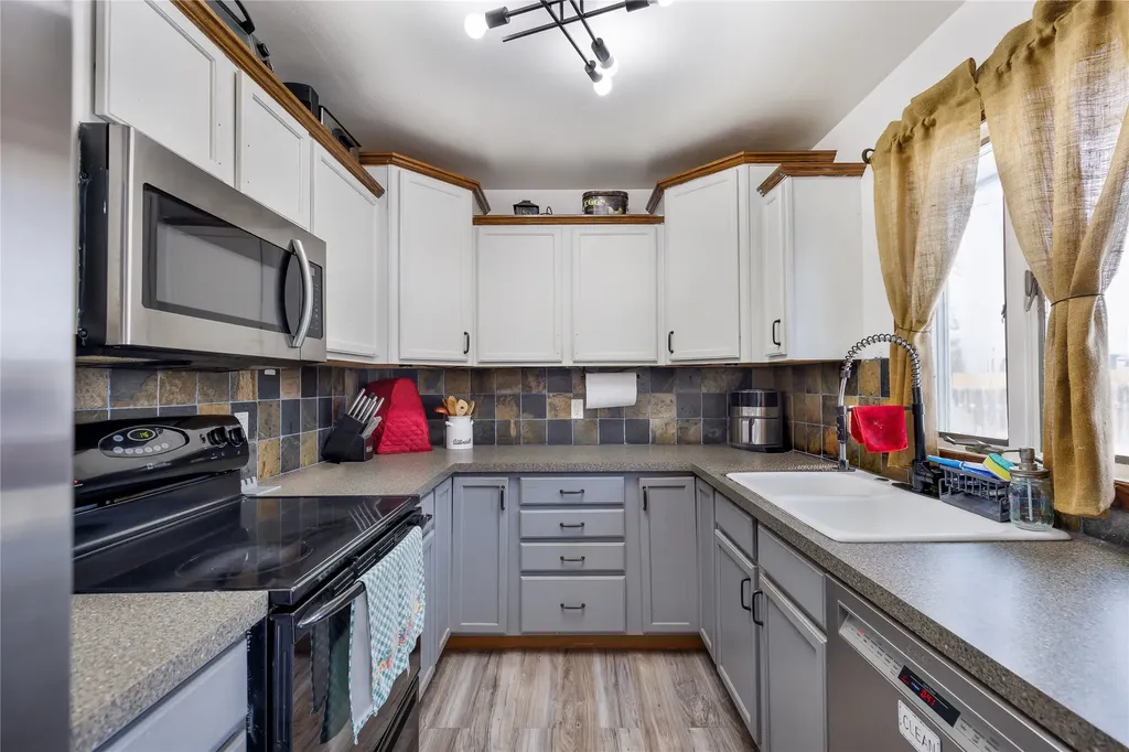 525 23rd Avenue NE Great Falls MT 59404