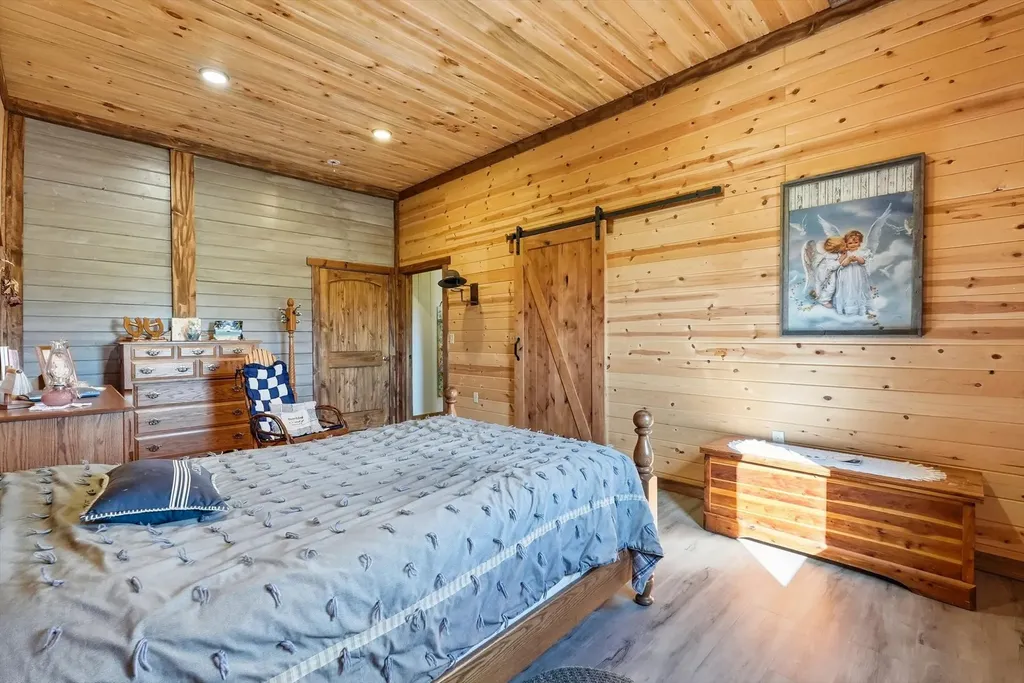 56257 Hillside Road St Ignatius MT 59865