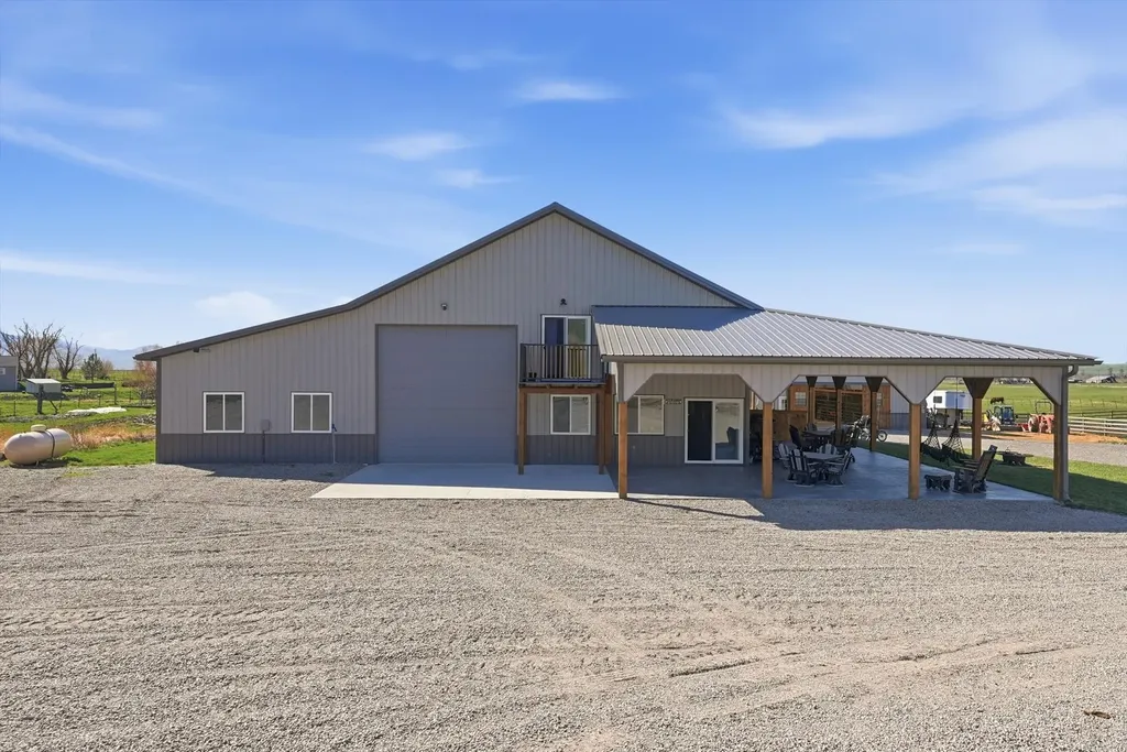 56257 Hillside Road St Ignatius MT 59865