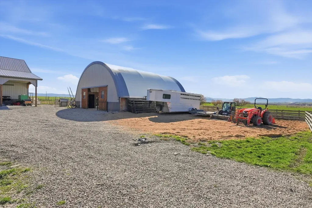 56257 Hillside Road St Ignatius MT 59865
