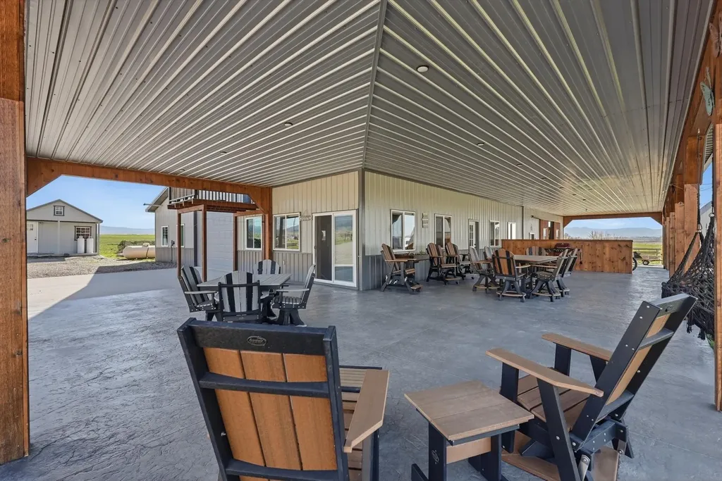 56257 Hillside Road St Ignatius MT 59865