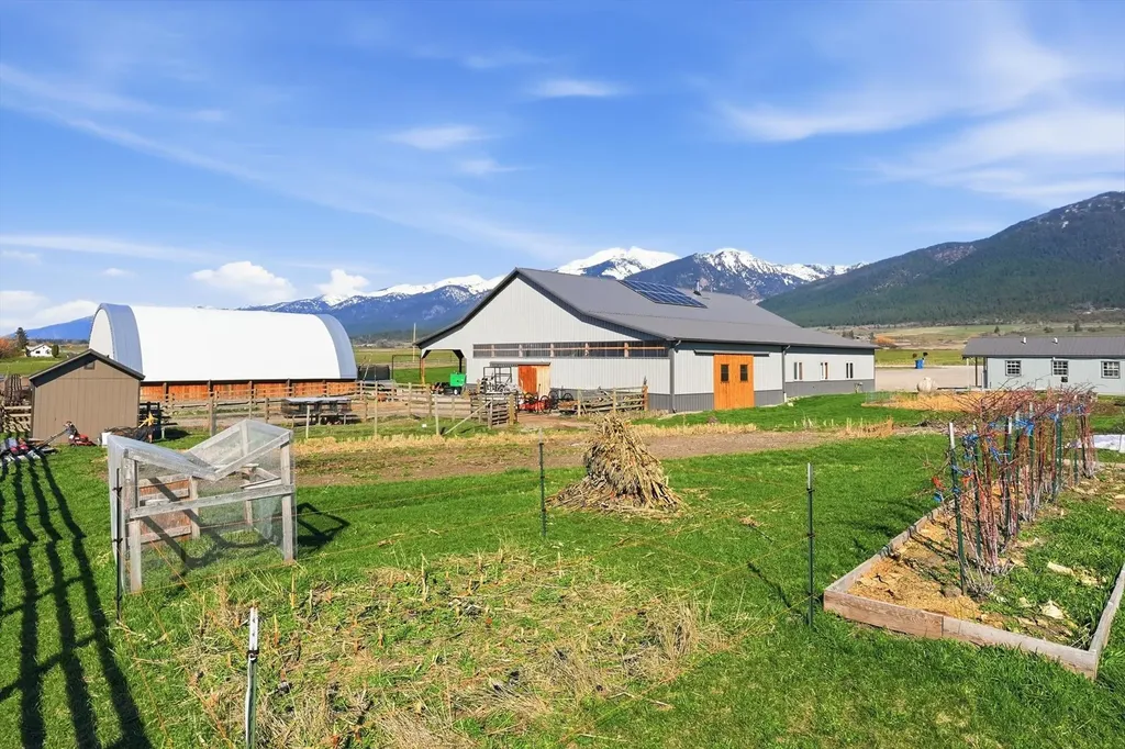 56257 Hillside Road St Ignatius MT 59865