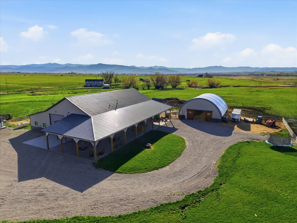 56257 Hillside Road St Ignatius MT 59865